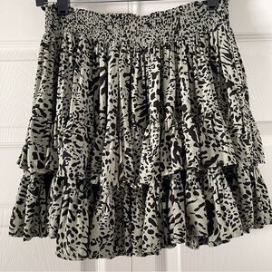Easel Animal Print Tiered Mini Skirt in Green